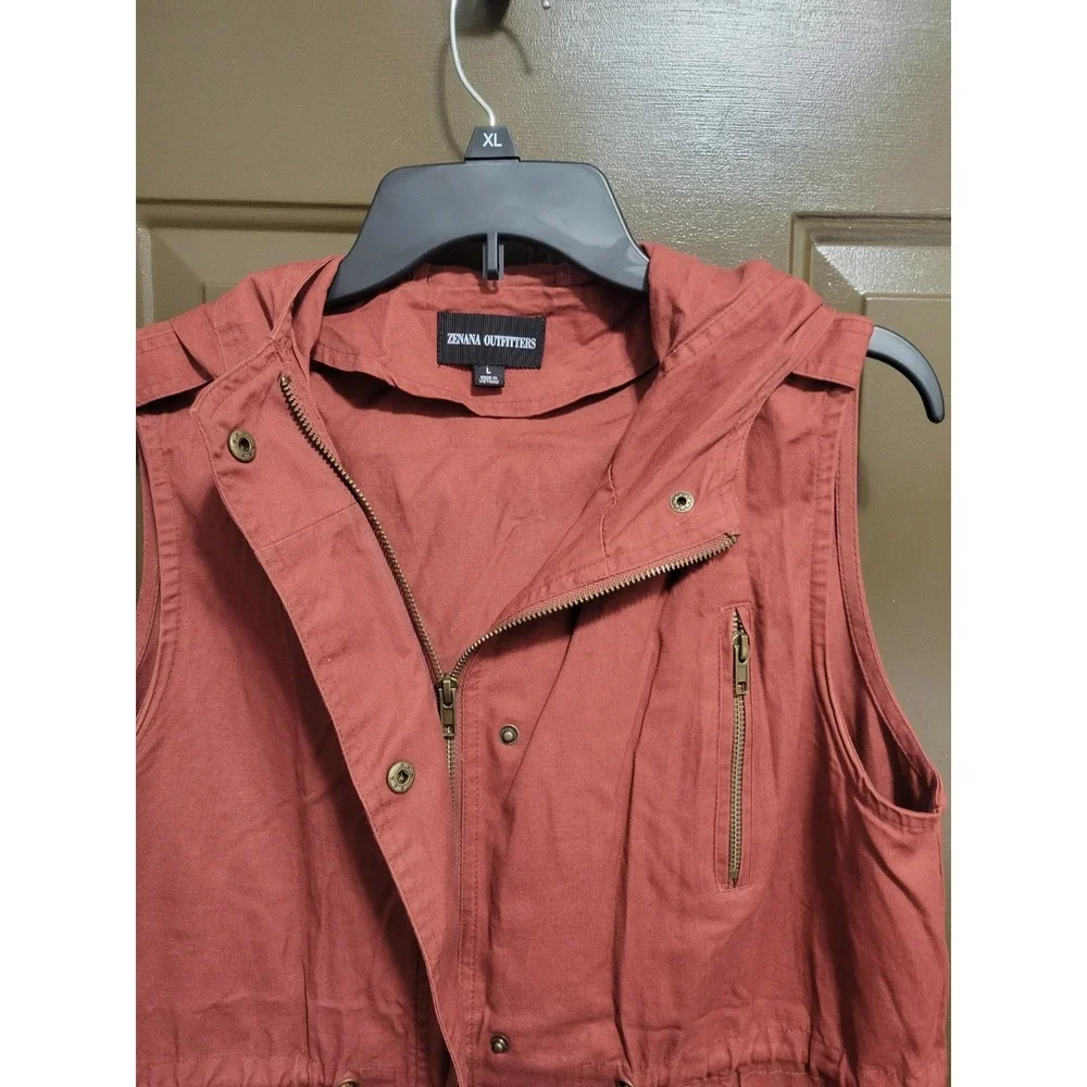 Zenana Outfitters Hooded Cinch Waist Utility Cargo Vest Size Large Cotton Layer - Picture 5 of 12
